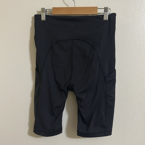 EUC Athleta Ultimate Stash Pocket 9” Bike Shorts Small Black - Picture 2 of 6